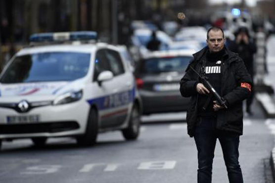 Paris attacker identified, had previous theft conviction 