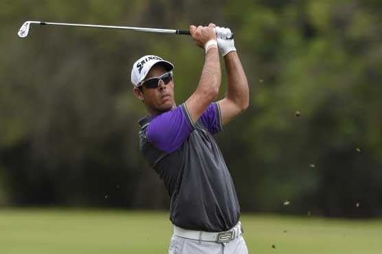 Golf: Van Zyl leads lightning-threatened SA Open