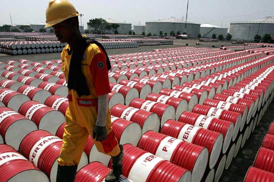 US crude falls below $31 in Asian trade