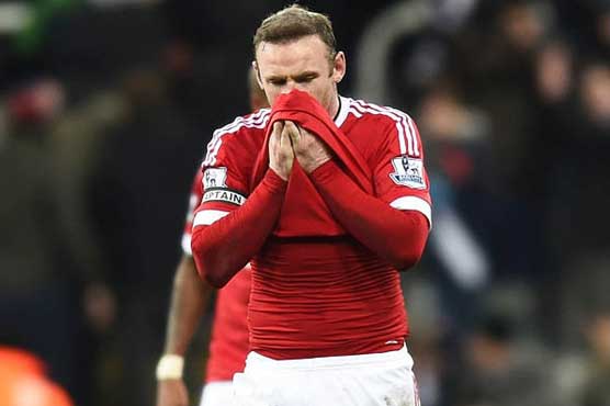 Football: Rooney says Man Utd must find balance