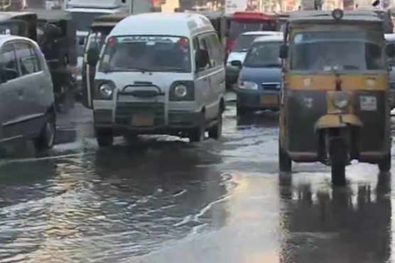 Water seepage continues to trouble Karachiites, no action taken