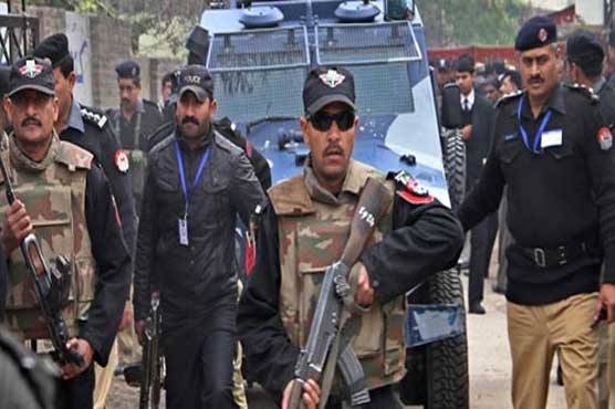 Six arrested, drugs recovered during raid in Sukkur