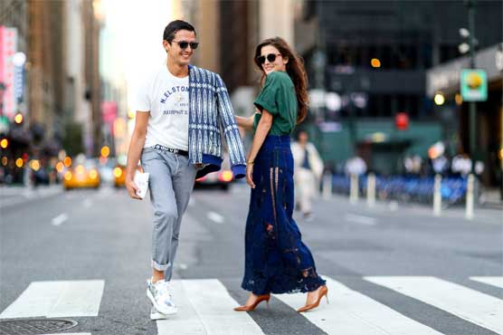 Fashion titans clash over shake-up of catwalk calendar