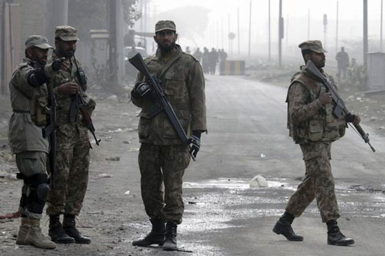 Roadside bomb kills five soldiers in SW Pakistan: Officials
