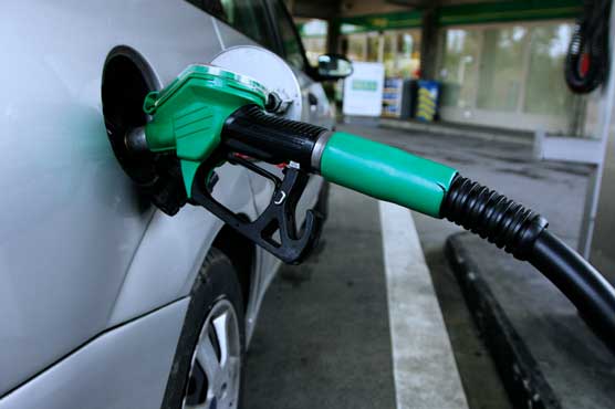 Govt saved around Rs 290 billion on oil import in July-December 2015