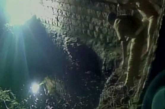 Three female students in India commit suicide over torture, excess fee