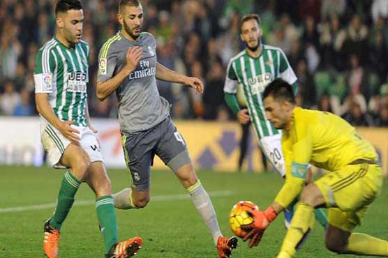 Football: Zidane's Madrid held at Betis, Atletico in Sevilla stalemate