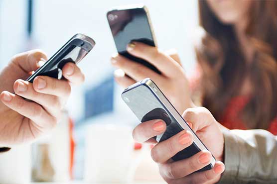 Pakistanis exchanged 393.1 bn SMS during FY2014-15: report