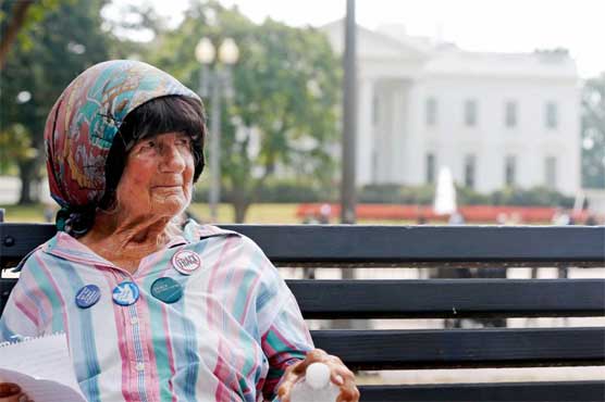 White House protester dies after 35-year vigil
