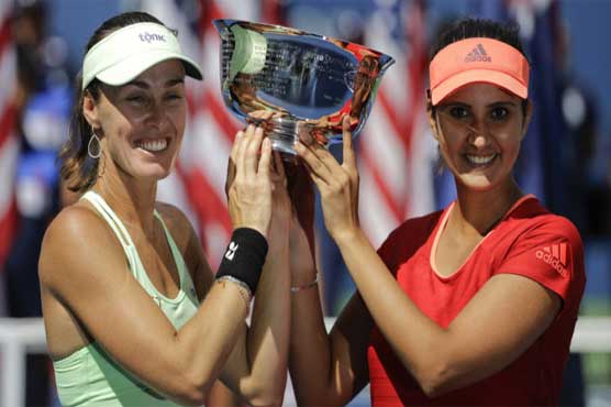 Hingis, Mirza make it three Slam titles in a row