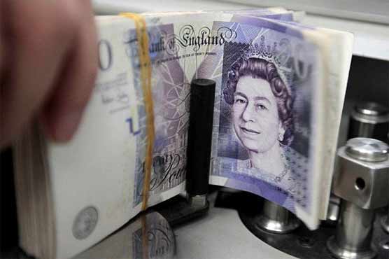 Pound sinks after Bank of England hints at rate cut