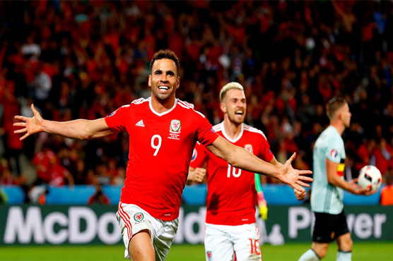 Football: Robson-Kanu fires Wales to historic semi-final