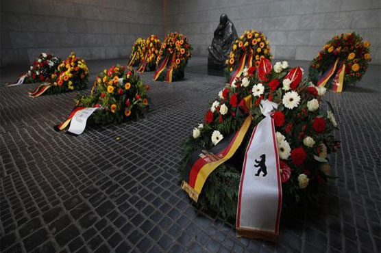 German writes own obit, bans relatives from funeral