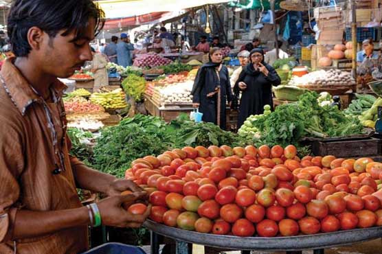 Tomato price surges to Rs 180/kg in Karachi