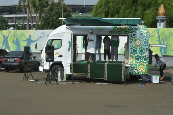 'Mosque-mobile' makes praying easier in gridlocked Jakarta