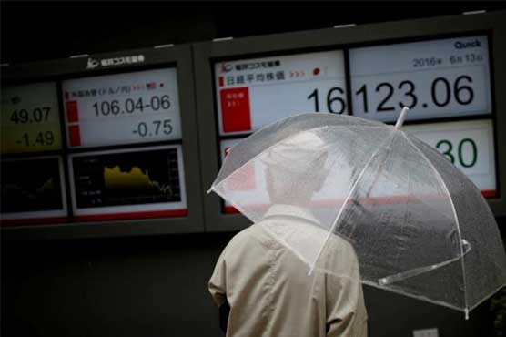 Global stocks slide, bonds surge as Brexit fears resurface