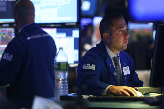 Pound, Asia markets dive as Brexit fans safety flight