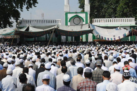Muslims in Indian-held Kashmir celebrate Eidul Fitr amidst protests