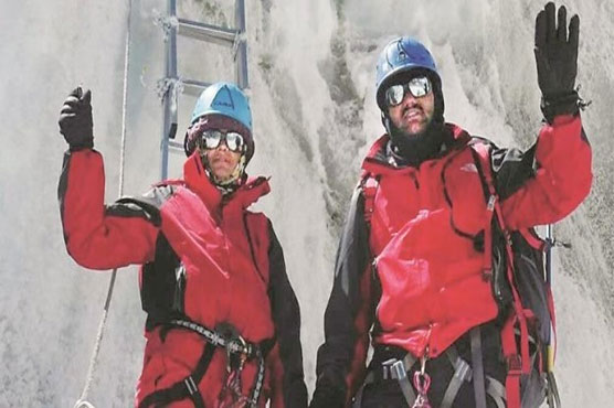 Nepal says Indian police couple faked Everest photos