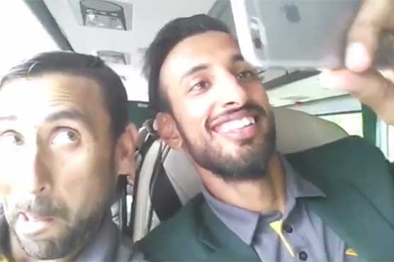Ahmad Shahzad shares a laugh as Younis, Shan troll him on Eid day