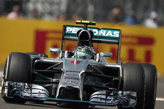 Hamilton scenting blood as Rosberg stumbles