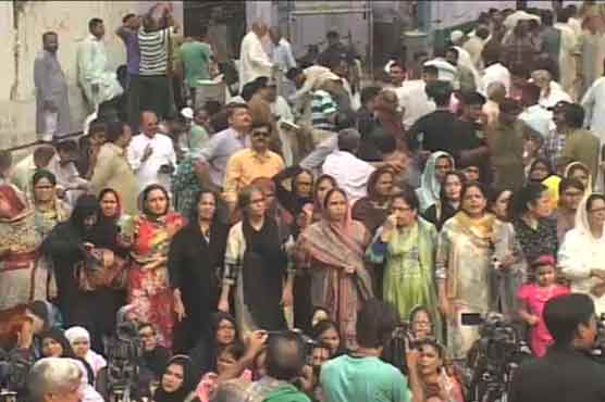 MQM stages protest against extrajudicial killing of party workers