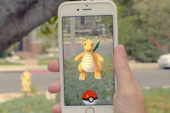 Pokemon Go craze crashes Aussie servers, draws police warnings