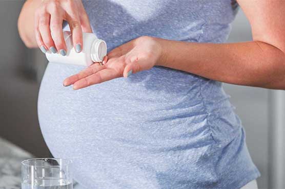Pregnancy multivitamins 'unnecessary' for most: experts