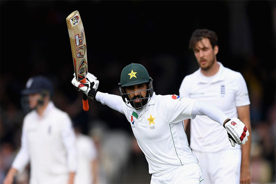 Misbah becomes oldest Test centurion in 82 years