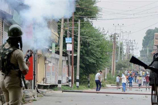 Indian troops, protesters clash in Kashmir despite lockdown