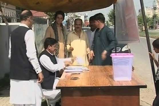 AJK elections: PPP activists establish separate polling station in Mirpur
