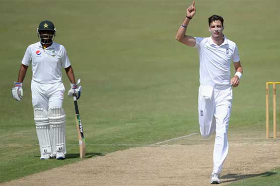 England axe Finn, Ball from squad for second Pakistan Test