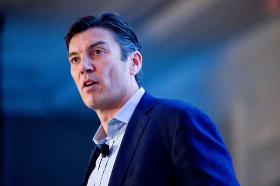 Armstrong re-emerges as key figure after Yahoo deal