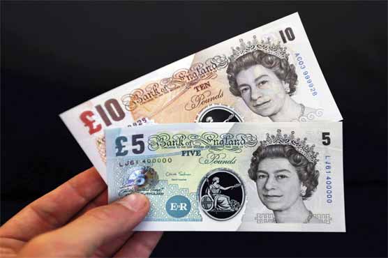 Pound sinks as 'leave' vote rises in Brexit polls