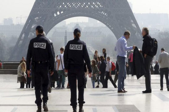 Crawl fate: French robbers try to escape by swimming