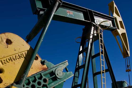 Oil prices boosted by Dollar slump