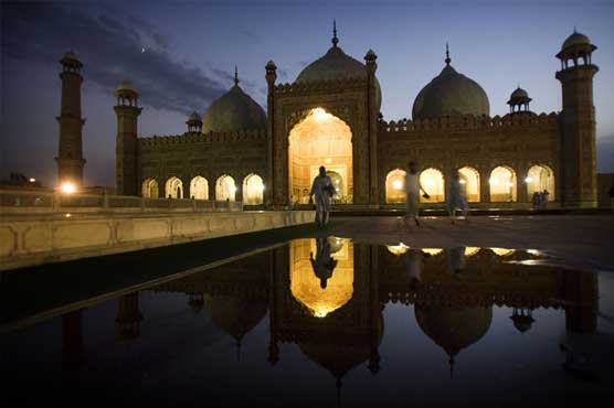 No load shedding during Sehar, Iftar: Khawaja Asif