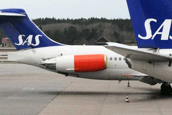 20,000 stranded as SAS pilots strike for second day