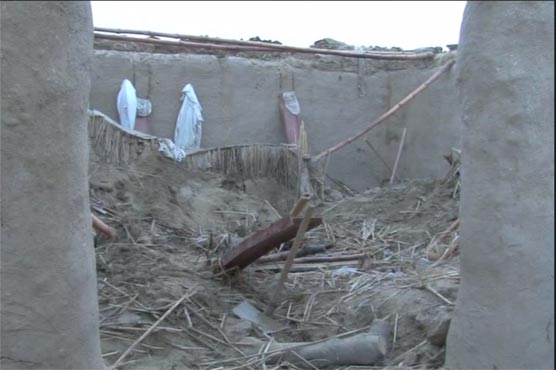 Roof collapse kills two minor girls in Lahore 