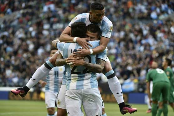 Argentina stroll, Chile advance at Copa