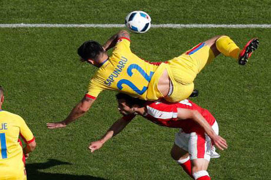Football: Switzerland made to wait after Romania draw