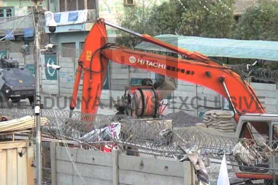 Army continues gate construction at Torkham, Afghanistan assures to not interfere