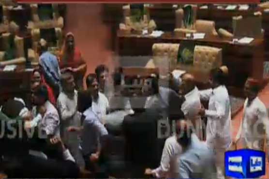 Sindh Assembly session: Clash between PPP, MQM lawmakers turns physical