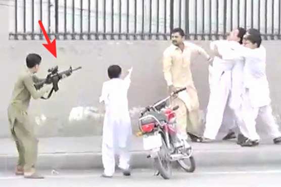 Father, son sent to jail on 14-day remand in Peshawar road rage case