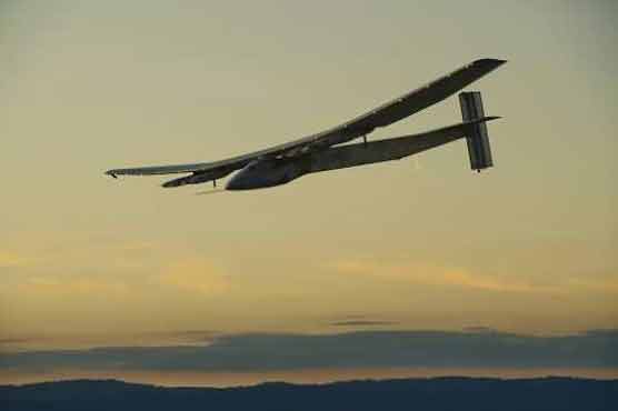 Solar plane powers on over Atlantic after turbulence