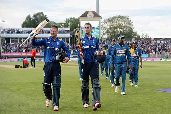 Roy and Hales run riot against Sri Lanka