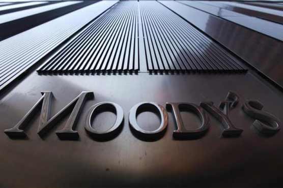 Moody's cuts British credit outlook after Brexit vote