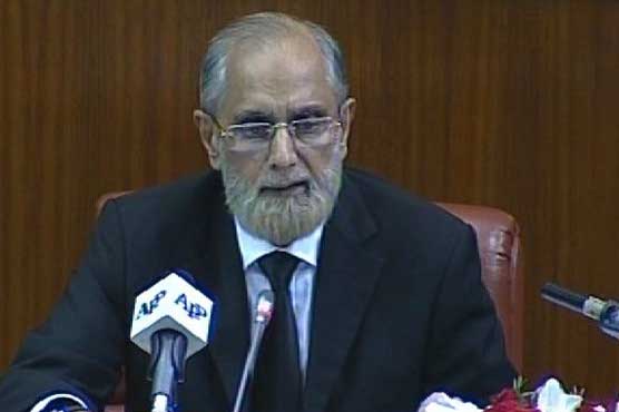 CJP meets Sindh Chief Secretary, Rangers DG among others