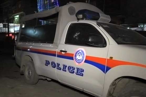 Two gun attacks kill four cops in Quetta