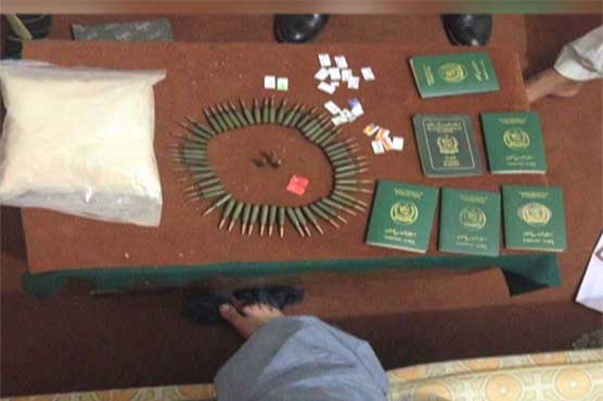 Indian passports, 3kg heroin recovered from police constable in Lahore